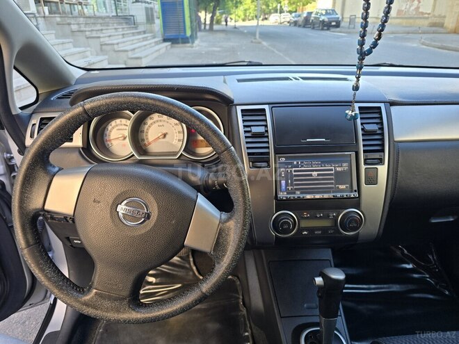Nissan Tiida-19