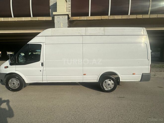 Ford Transit-17