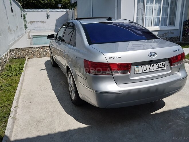 Hyundai Sonata-14