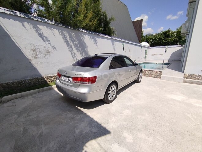 Hyundai Sonata-11
