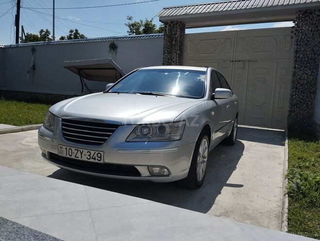 Hyundai Sonata-1
