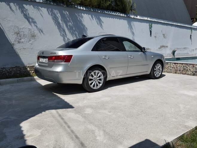 Hyundai Sonata-8
