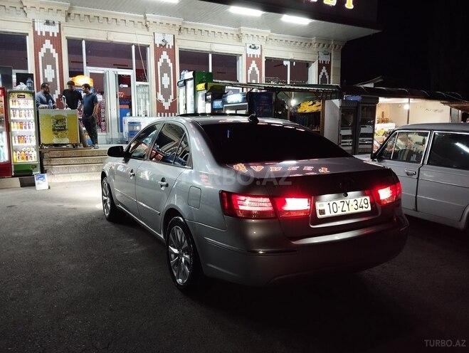 Hyundai Sonata-17
