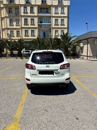 Hyundai Santa Fe-3