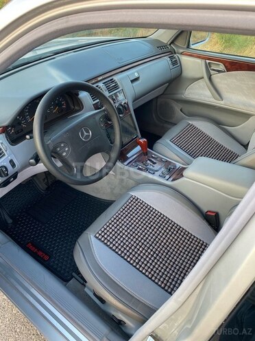 Mercedes E 200-9