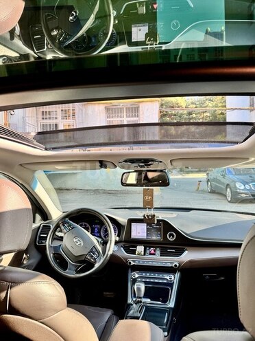 Hyundai Grandeur-9