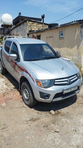 Mitsubishi L200-3