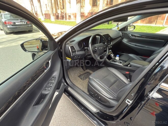 Hyundai Grandeur-12