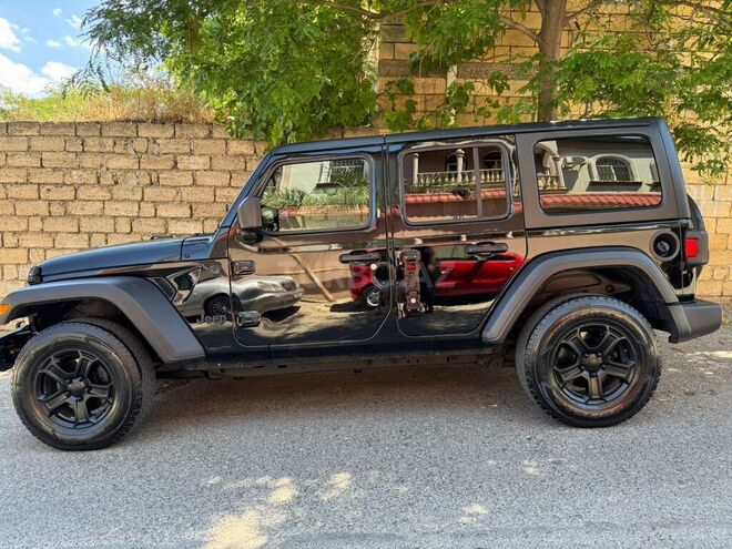 Jeep Wrangler-10