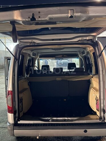 Ford Tourneo Connect-3