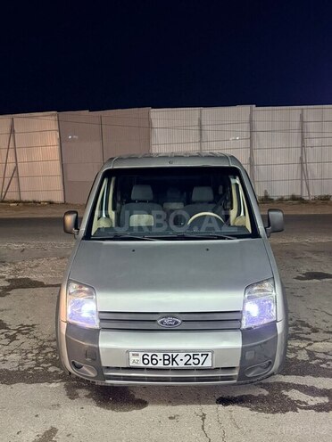 Ford Tourneo Connect-1