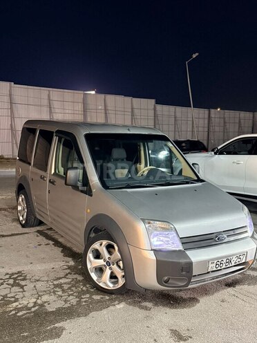 Ford Tourneo Connect-11