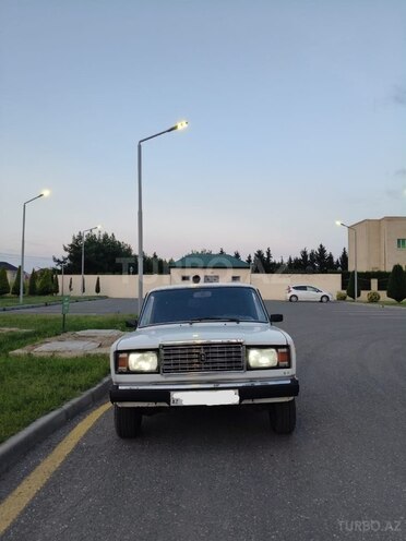 LADA (VAZ) 2107-1