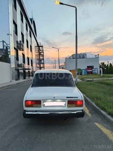 LADA (VAZ) 2107-2