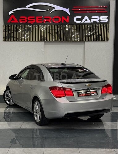 Chevrolet Cruze-10