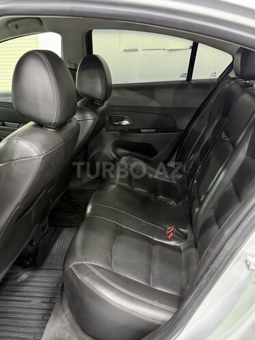 Chevrolet Cruze-19