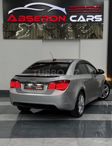 Chevrolet Cruze-13