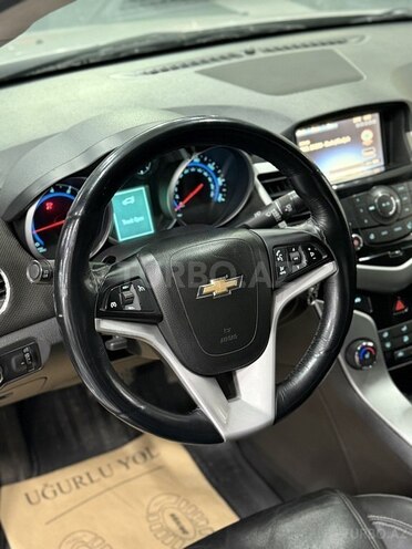 Chevrolet Cruze-17