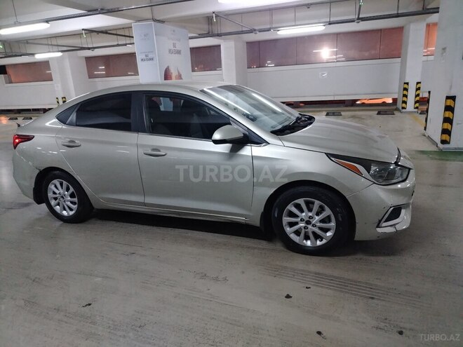 Hyundai Accent-3