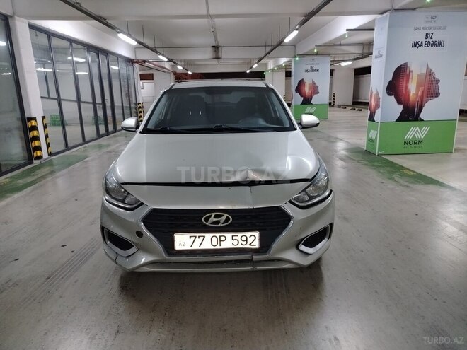 Hyundai Accent-1