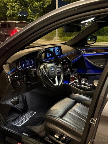 BMW 530-12