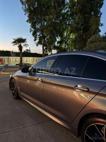 BMW 530-9