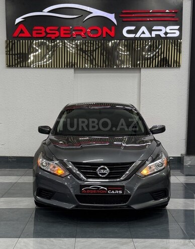 Nissan Altima-2