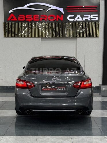Nissan Altima-9