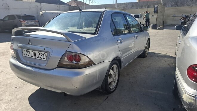 Mitsubishi Lancer-6