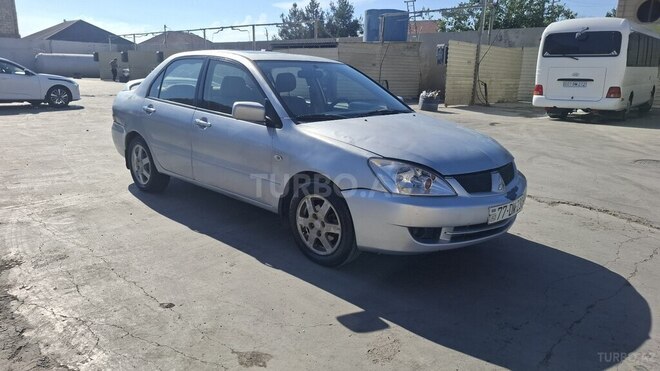 Mitsubishi Lancer-3