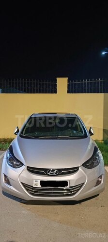 Hyundai Elantra-2