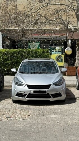 Hyundai Elantra-1