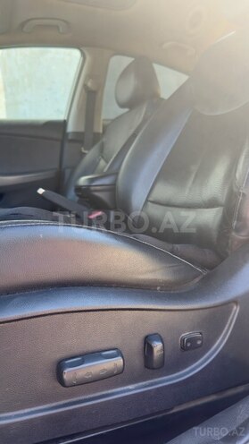 Hyundai Elantra-16