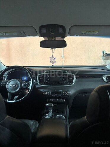 Kia Sorento-7