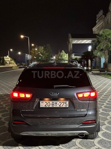 Kia Sorento-6