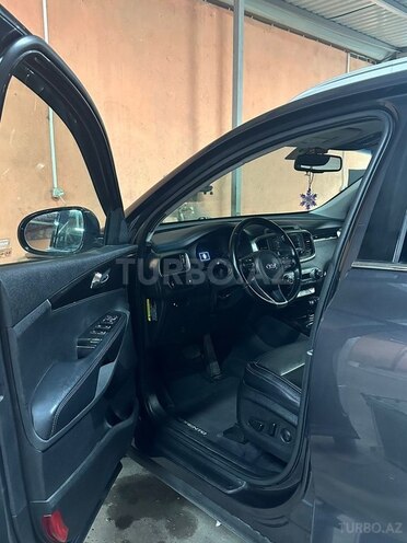Kia Sorento-9
