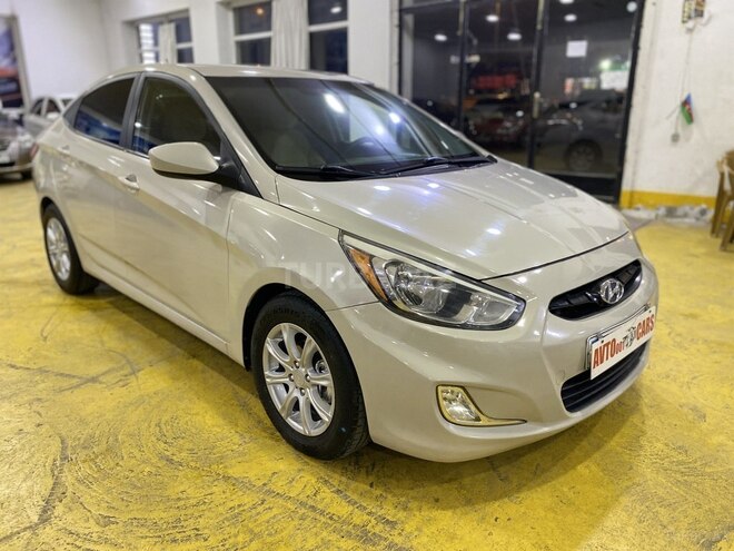 Hyundai Accent-2