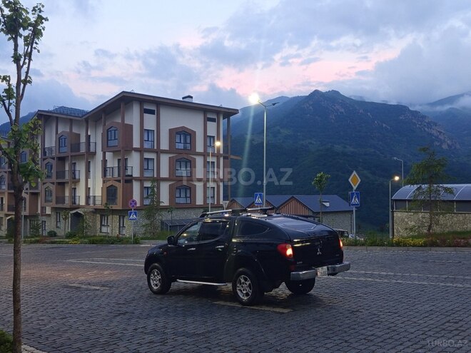 Mitsubishi L200-6