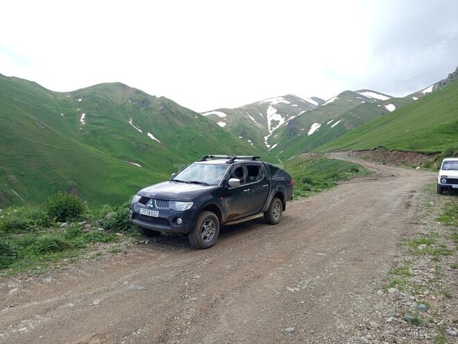 Mitsubishi L200-11