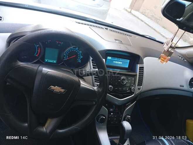 Chevrolet Cruze-10