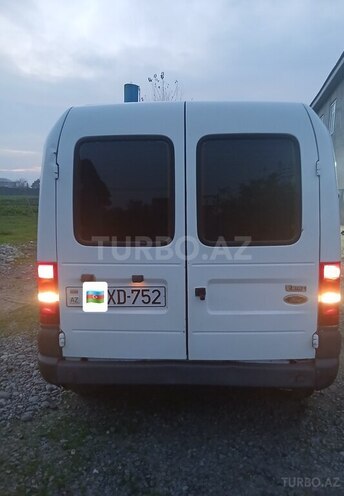 Ford Courier-3