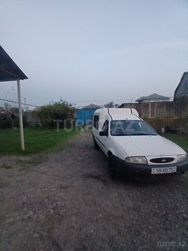 Ford Courier-1