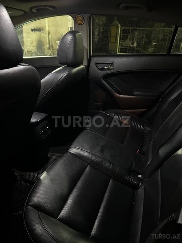 Kia Cerato-8