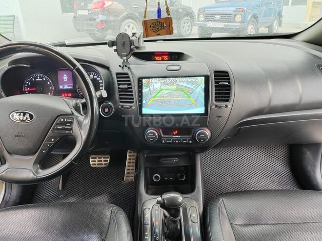 Kia Cerato-5