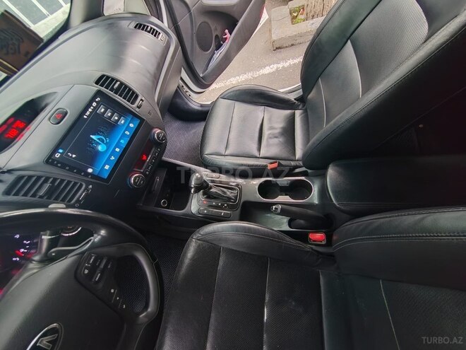 Kia Cerato-4