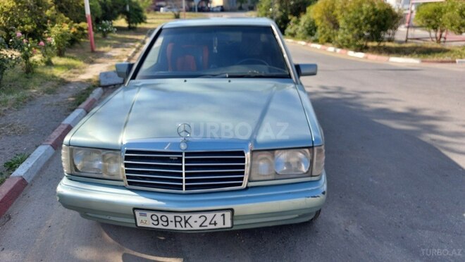 Mercedes 190-2
