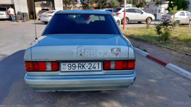 Mercedes 190-4
