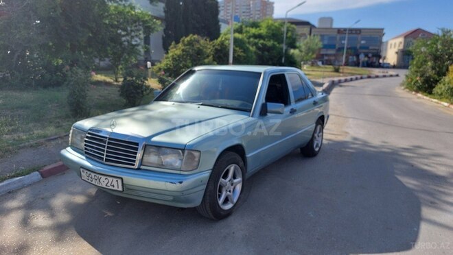 Mercedes 190-1