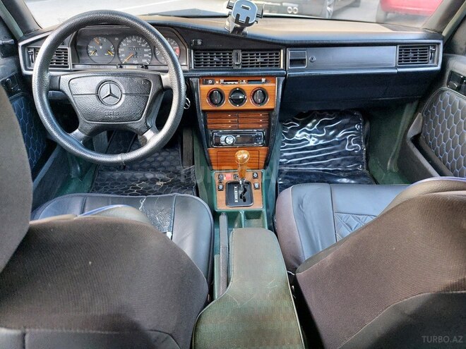 Mercedes 190-5