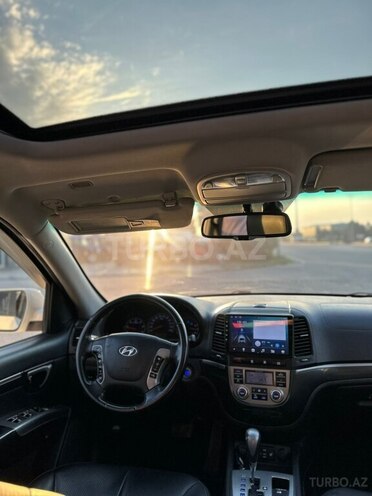 Hyundai Santa Fe-10
